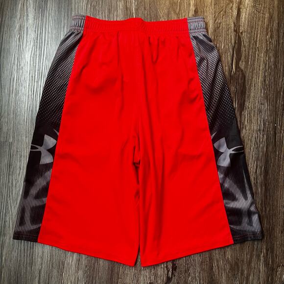 Under Armour Boy’s LG Loose Fit Red & Black Basketball Shorts - Picture 4 of 4